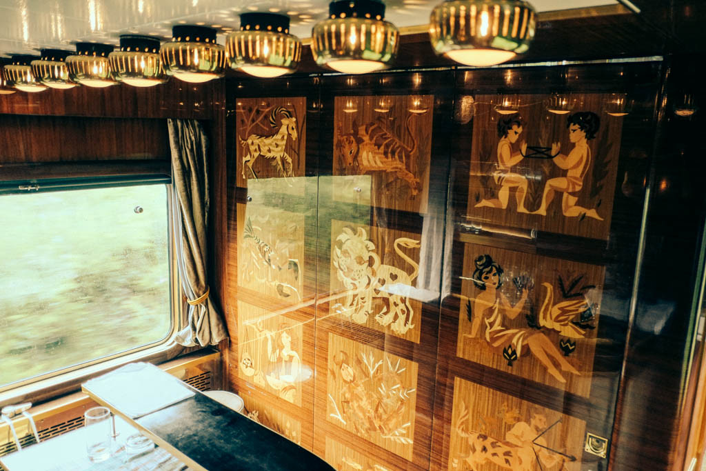 tito-train-bar-2